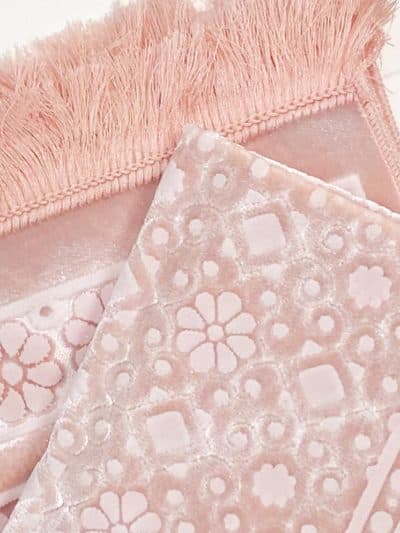 Tapis Rose Motif en relief