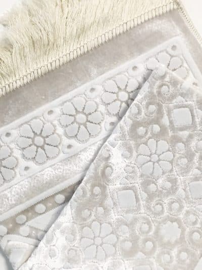 Tapis Blanc Motif en relief